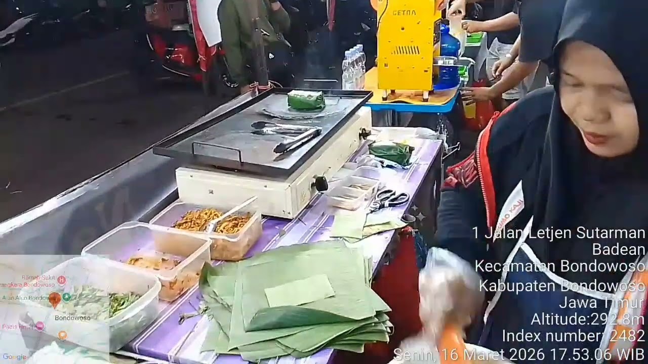 Nasi bakar Dapoer Nalin di bazar ramadhan hampir selesai.