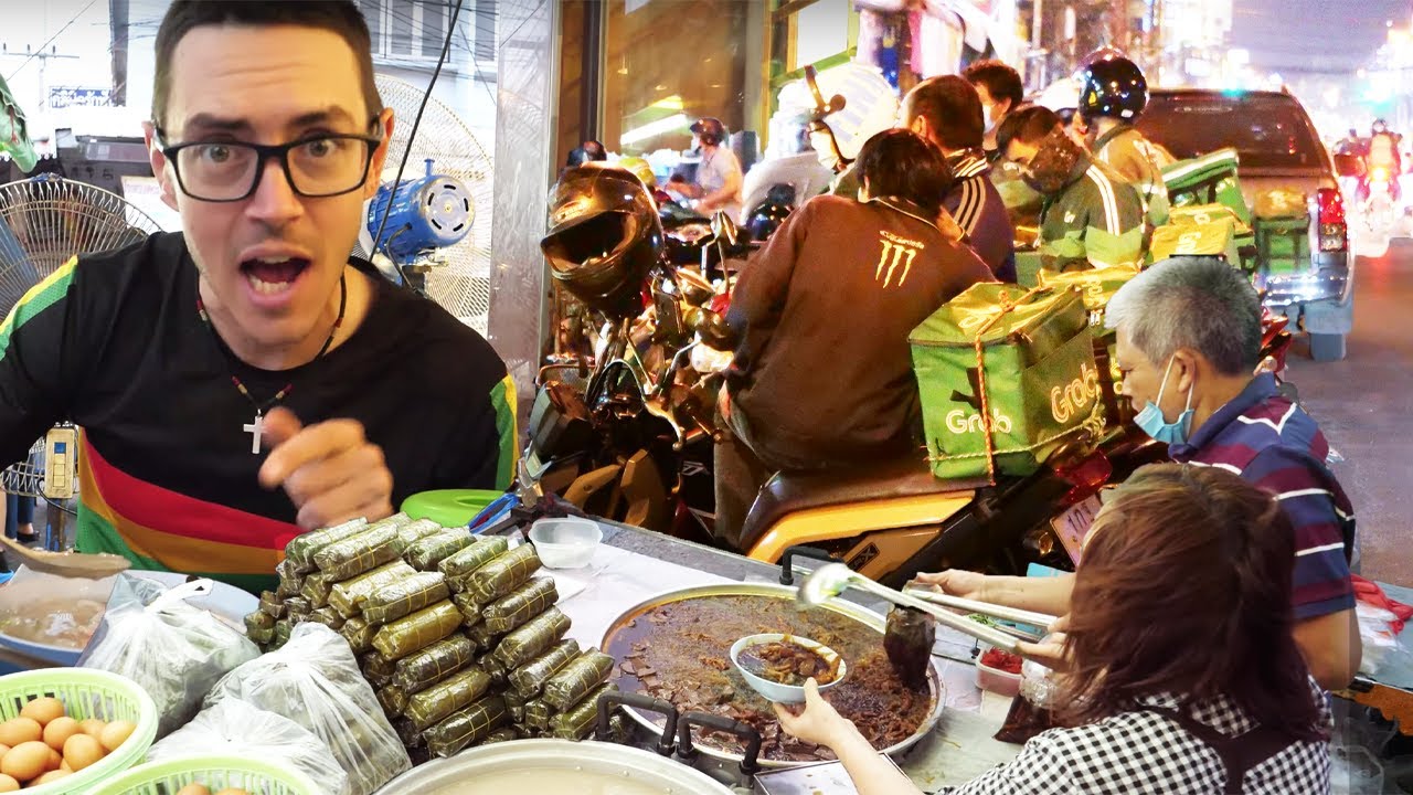 3,000+ Bowls of Thai Fast Food!! Grab ARMY Delivering Street Food in Khon Kaen (โจ๊กจั๊บบัตรคิว)