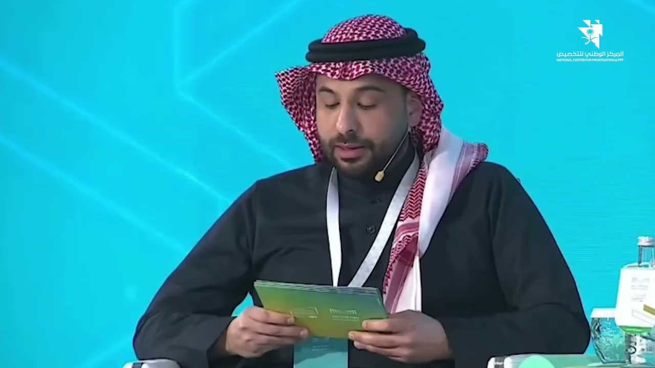مشاركة سعادة الرئيس التنفيذي للمركز في جلسة حوارية ضمن منتدى الاستثمار في التعليم والتدريب