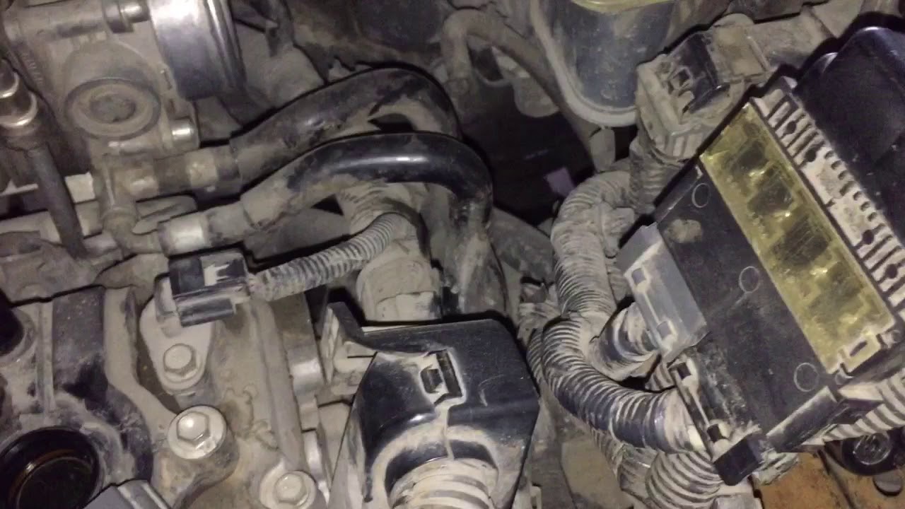 Le entro agua al motor de Camioneta Nissan Rogue 2008 Parte 1