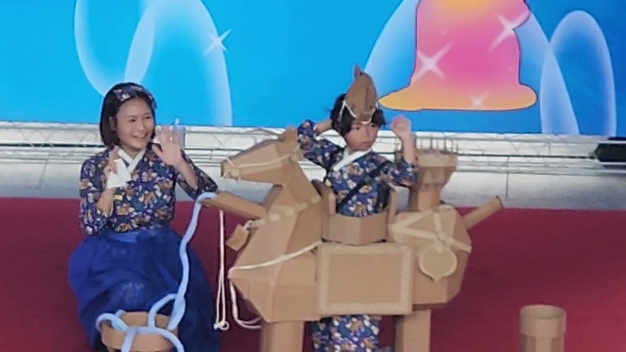 궁중박 분장대회 시상식 기발한 국보 보물들의 행렬