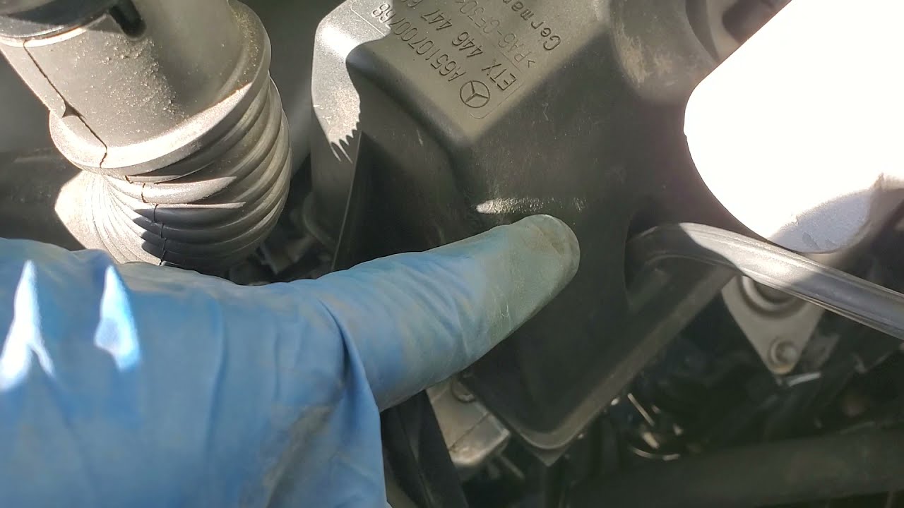 Infamous 2.1 Sprinter Water pump failure and the related joys!  Great info link included.