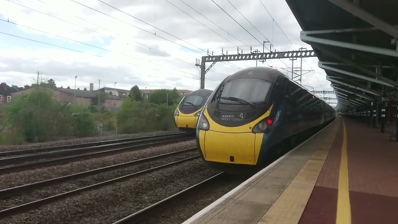 HIGH SPEED Trains at Rugby (WCML) 4/5/25