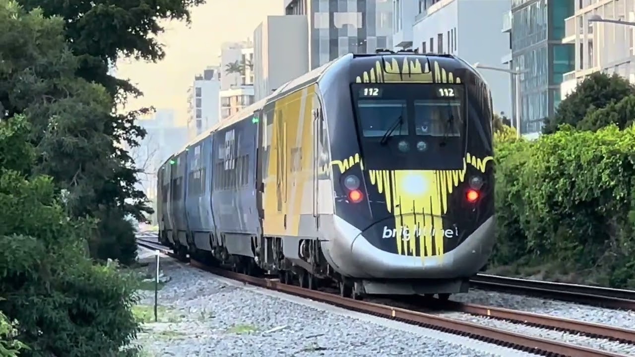 Friday Morning Railfanning 12/12/25