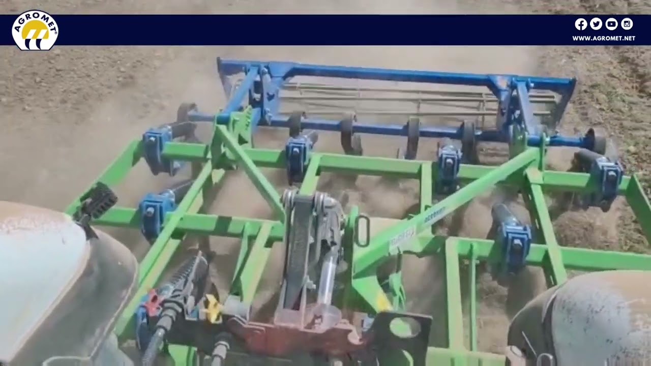Demostración Chisel rastrojero y Cultivador de elastómeros en 3 filas.