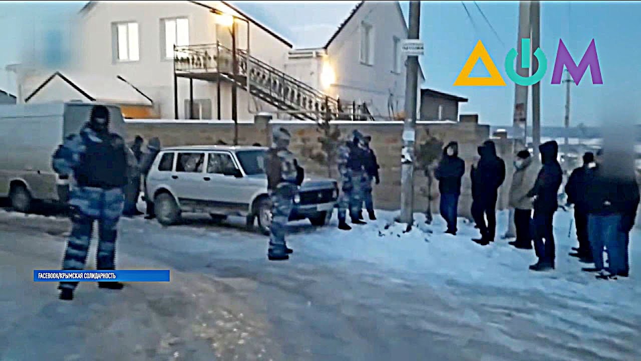Обыски в Крыму: задержанных крымских татар обвиняют в участии в 