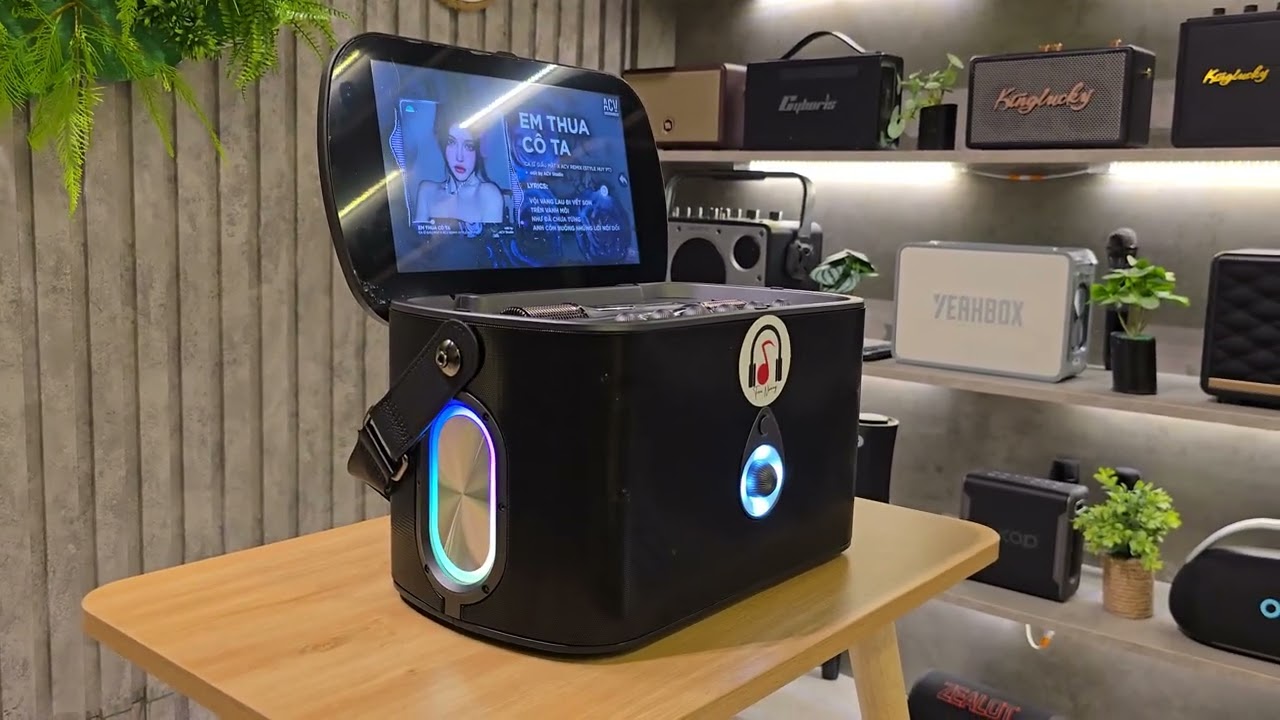 HÀNG ĐỘC HIẾM - PHỤC VỤ ANN EM CHƠI TẾT- QUẨY TỚI BẾN LOA BLUETOOTH MÀN HÌNH CĂNG ĐÉT KÈM 2MICRO XỊN