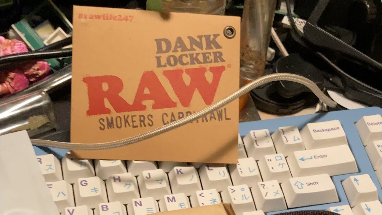 Quick and dirty unedited RAW Dank Locker Review Footage @rawkandroll