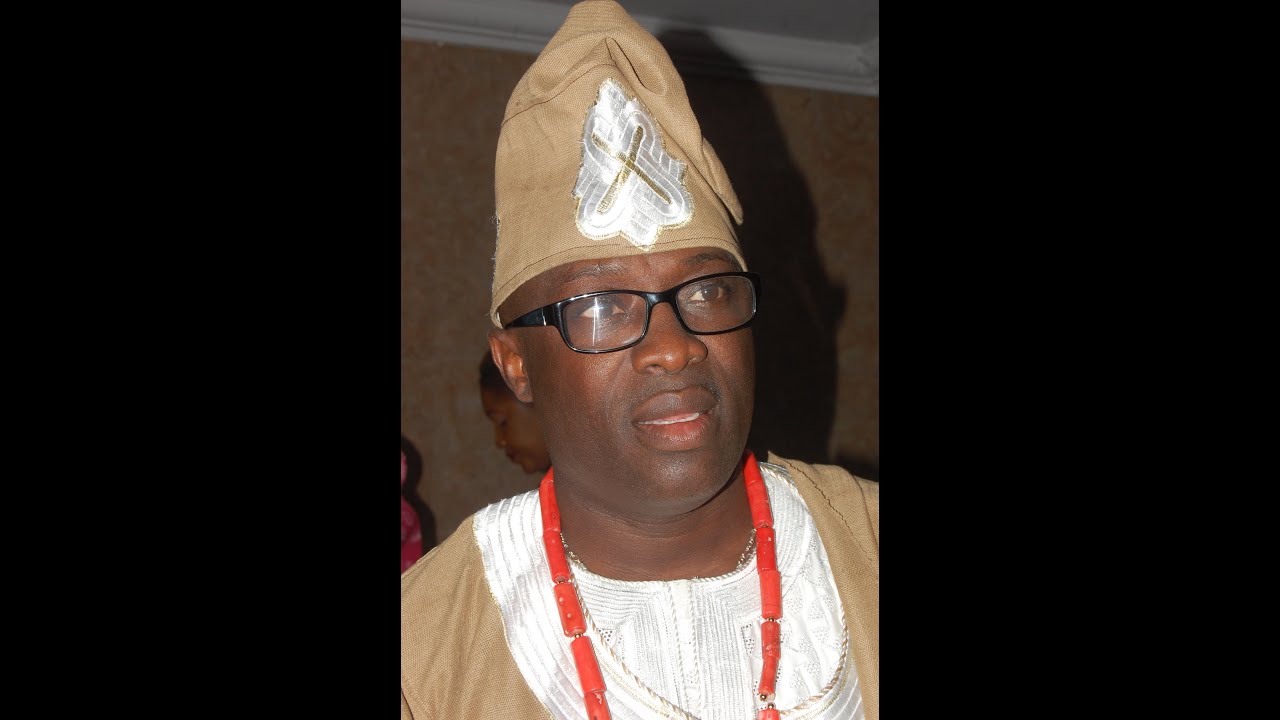 Adewale Ayuba  In Fuji Merriment
