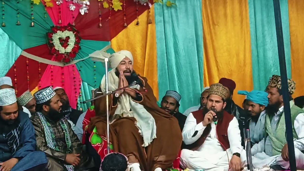 Nabi hujur sallallaho Tala vasllam ne farmaya   Chalta firta jannati dekhna ho to umra ko dekh le