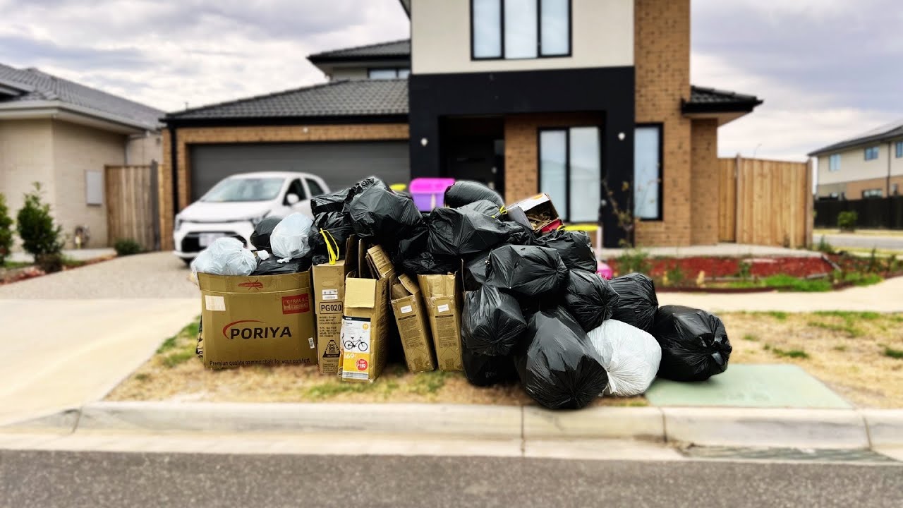 Exploring Different Neighbourhood Trash Piles