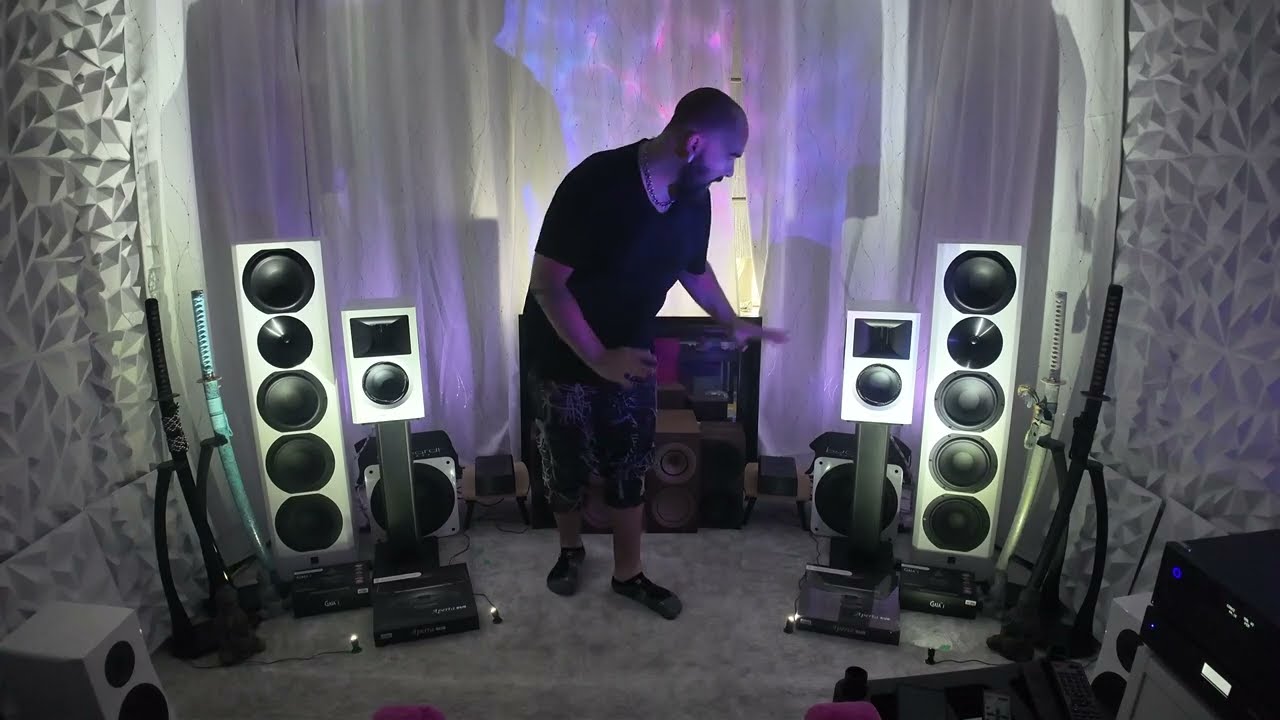 Radiant - Clarity 6.2 vs KEF R3 Meta vs SVS Ultra Evo Bookshelf. 3 way Comparison!