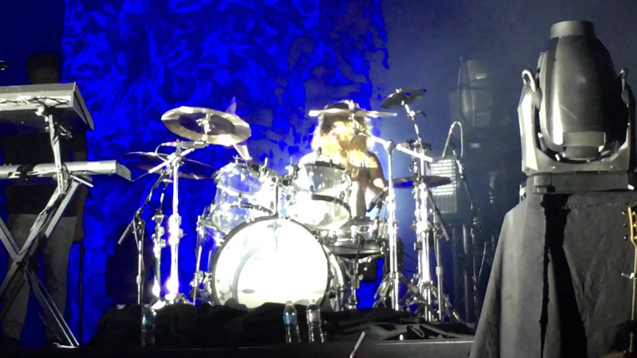 Tori Kelly Drum Solo - 4/6