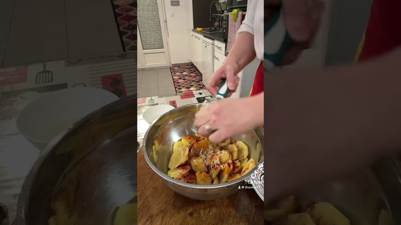 Pommes de terre avec une marinade rouge à la cocotte, avec de la viande de bœuf !😘🥰😍