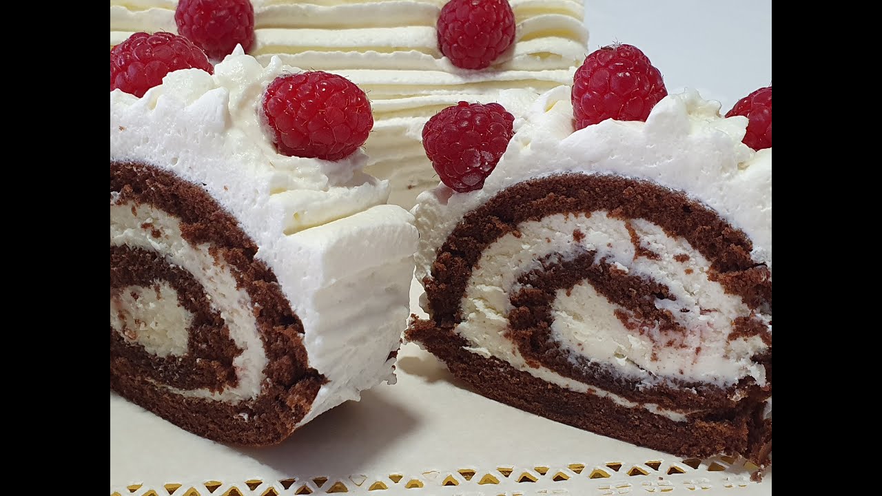 Rulada cu crema de mascarpone si frisca