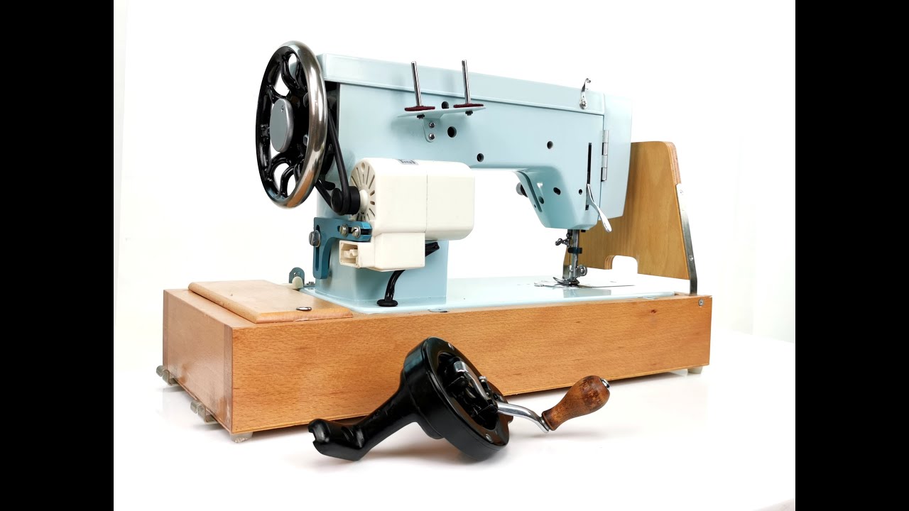 Demonstrating a Sailmaker Sewing Machine