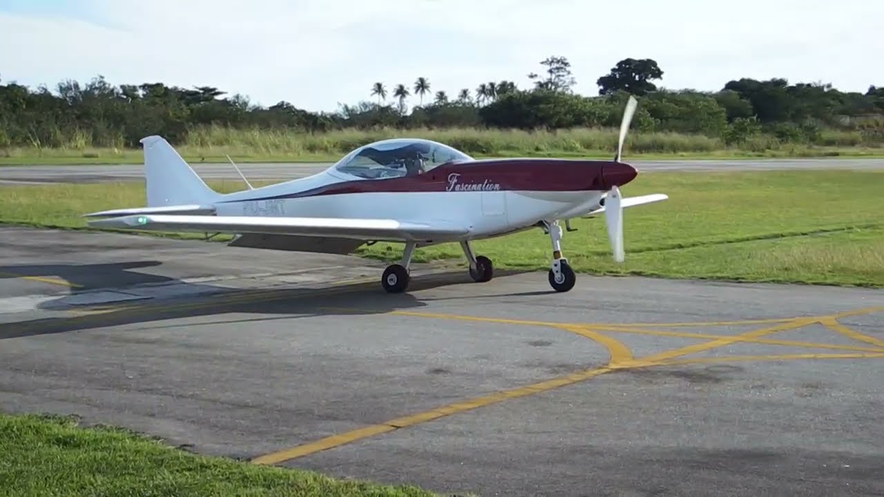 UltraLeger Fascination D4-B Pouso no Clube C&eacute;u RJ