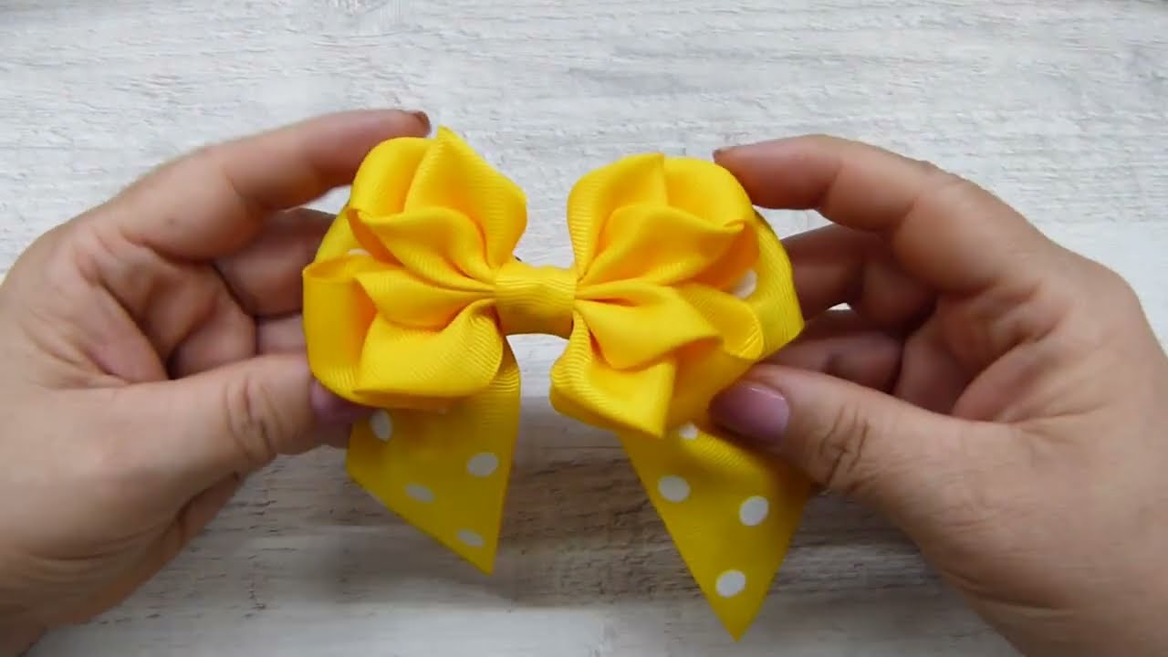 Lindo  lazo doble de listón para el cabello Aprende con este tutorial de manualidades.