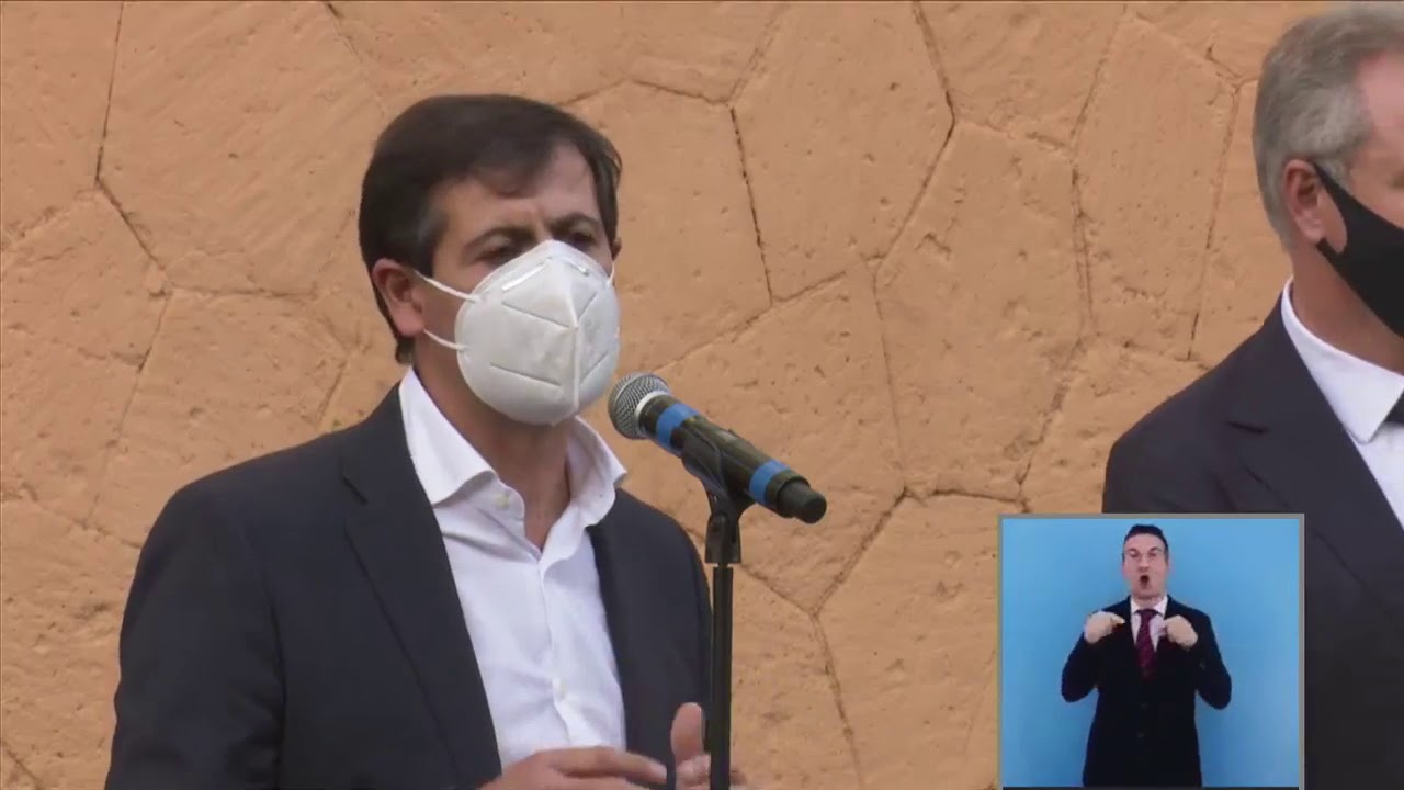 Roma - Al Tufello il murale dedicato a Gigi Proietti (11.11.20)