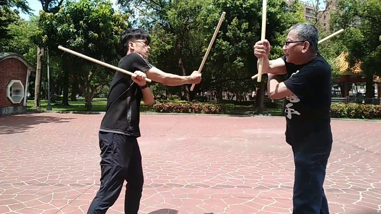 菲律賓魔杖武學2，菲律宾魔杖（Eskrima、Arnis、Kali）傳统武術，短棍、刀劍、宋江鐵尺、雙節棍等短兵器進行實戰練習。雙棍短棍#武術教學#健身#運動#菲律賓魔杖！