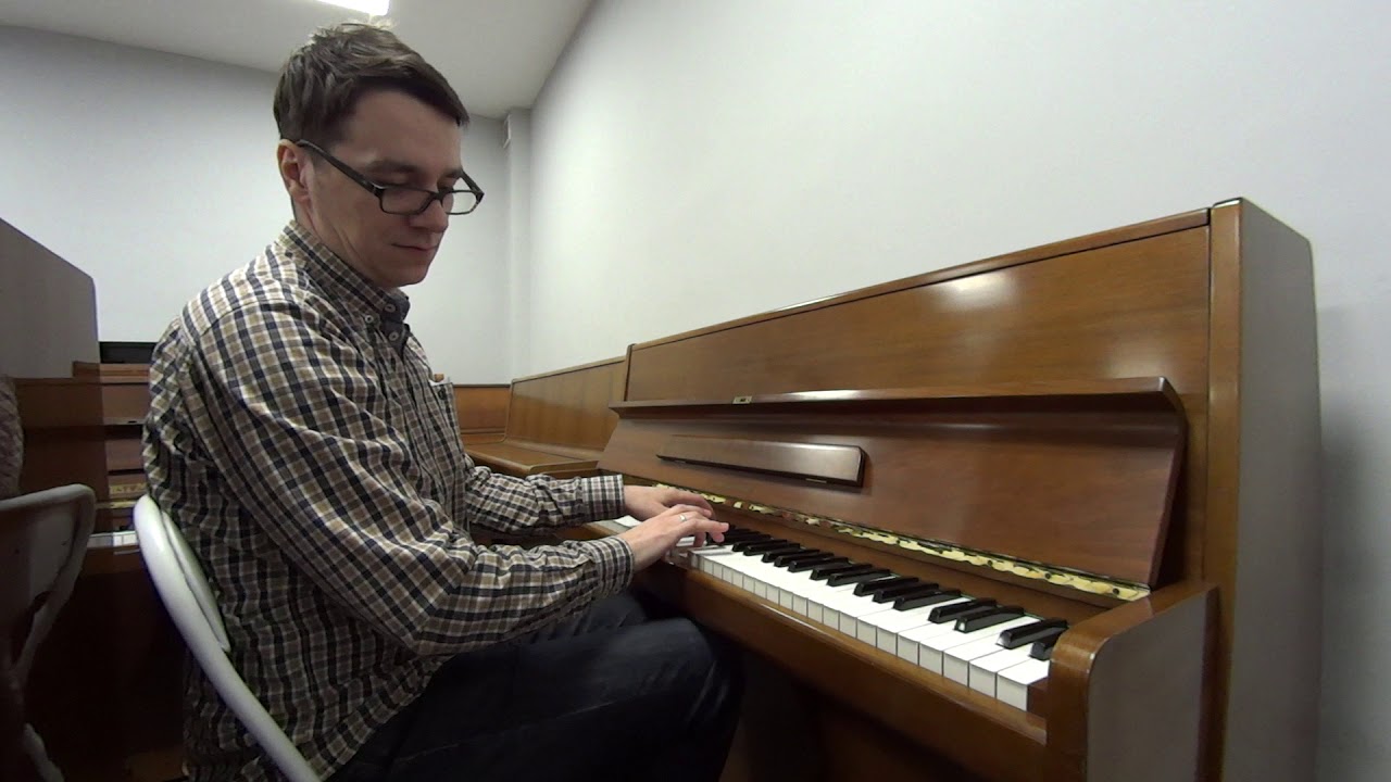 Pianino Nordiska Pianofabriken z nośnym brzmieniem