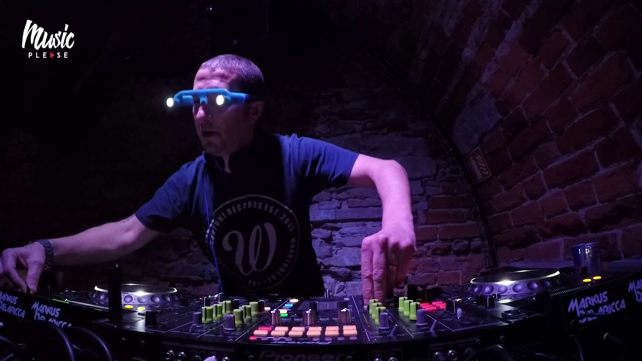 Chris Sadler Charles bar 2019