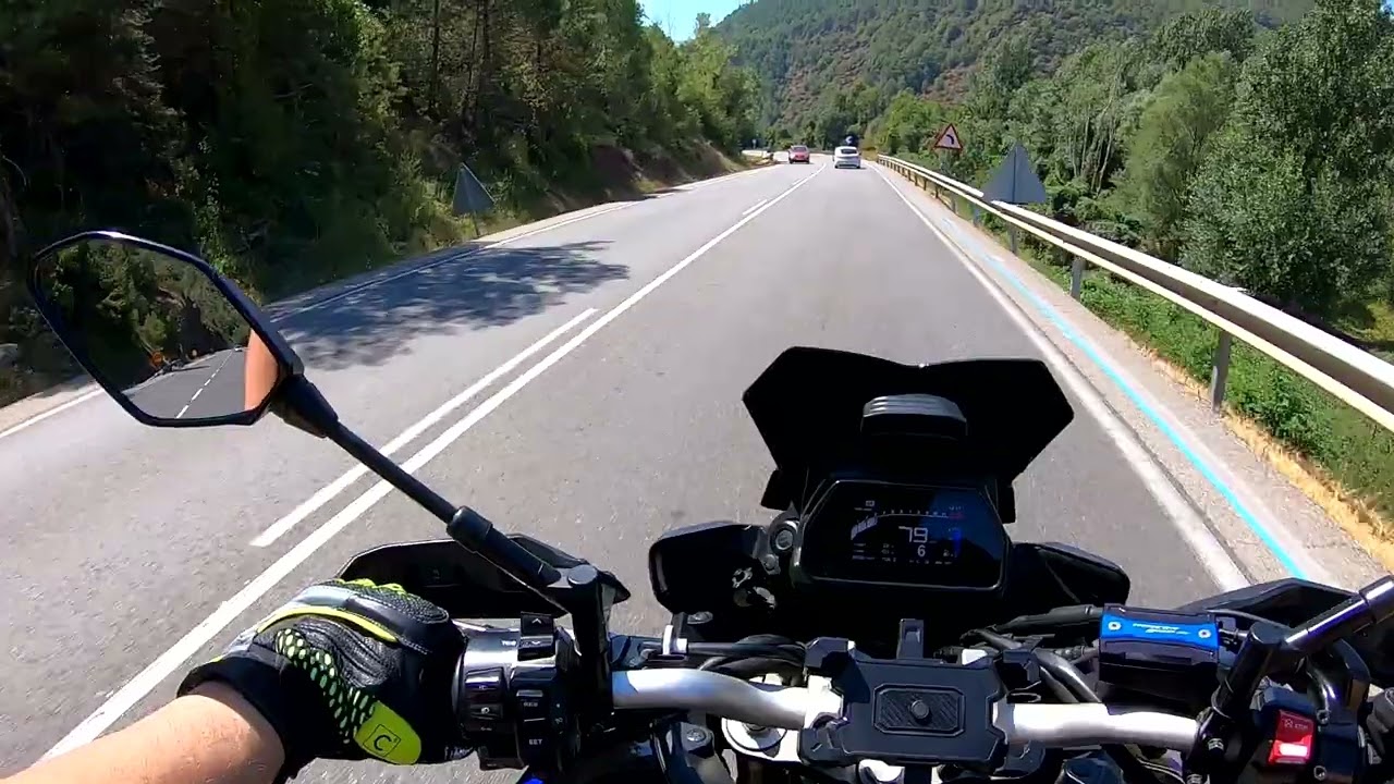 TRACER 900GT PASEO A 38 GRADOS
