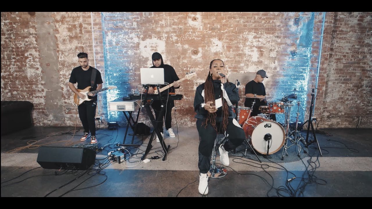 Soli - 'IMDM' &  'Love Me' (Live)