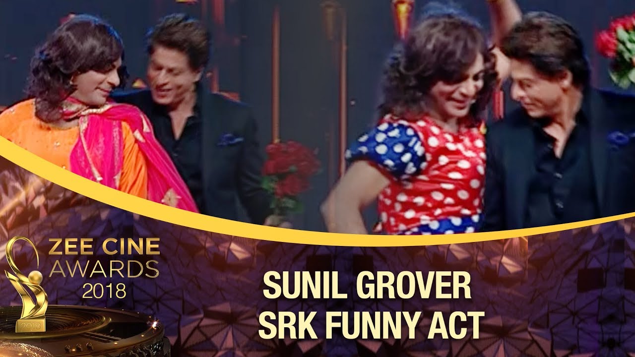 Sunil Grover Flirts With The King of Romance | Comedy Act | Zee Cine Awards 2018