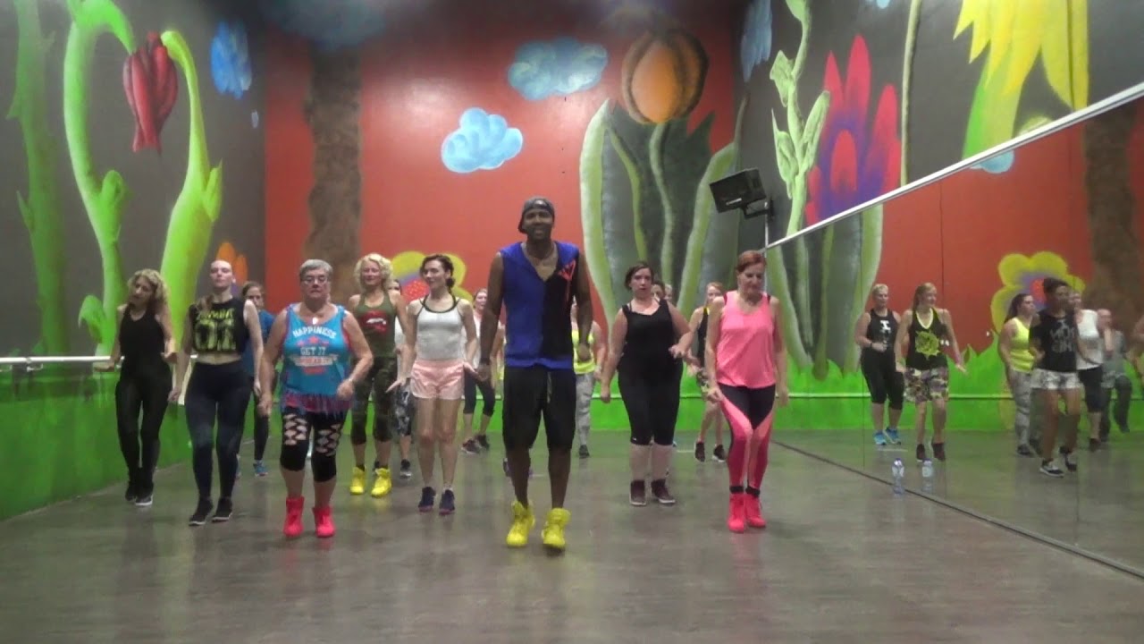 Carlos Vives -La cartera Zumba with iho