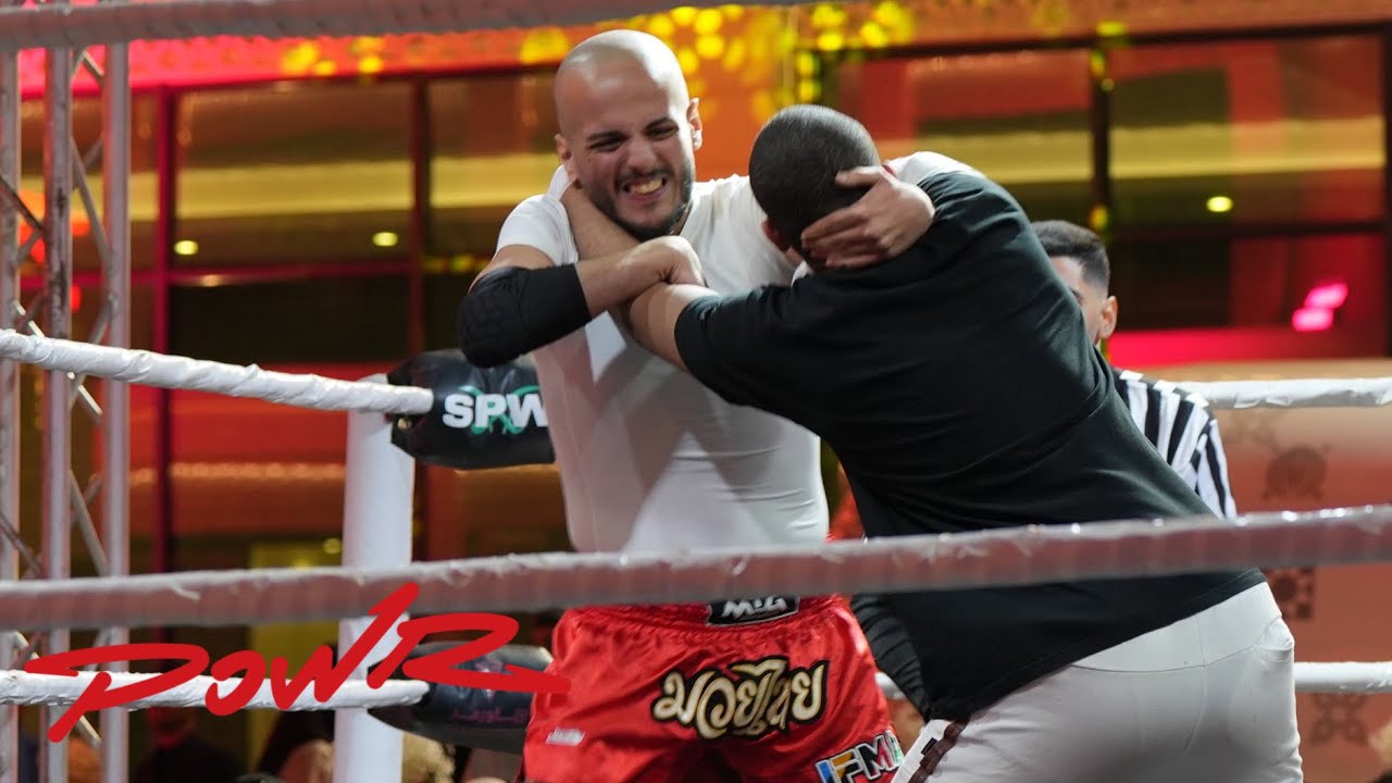 عرض SPW POWR : مكي وبدر Vs ام كاي و جزار