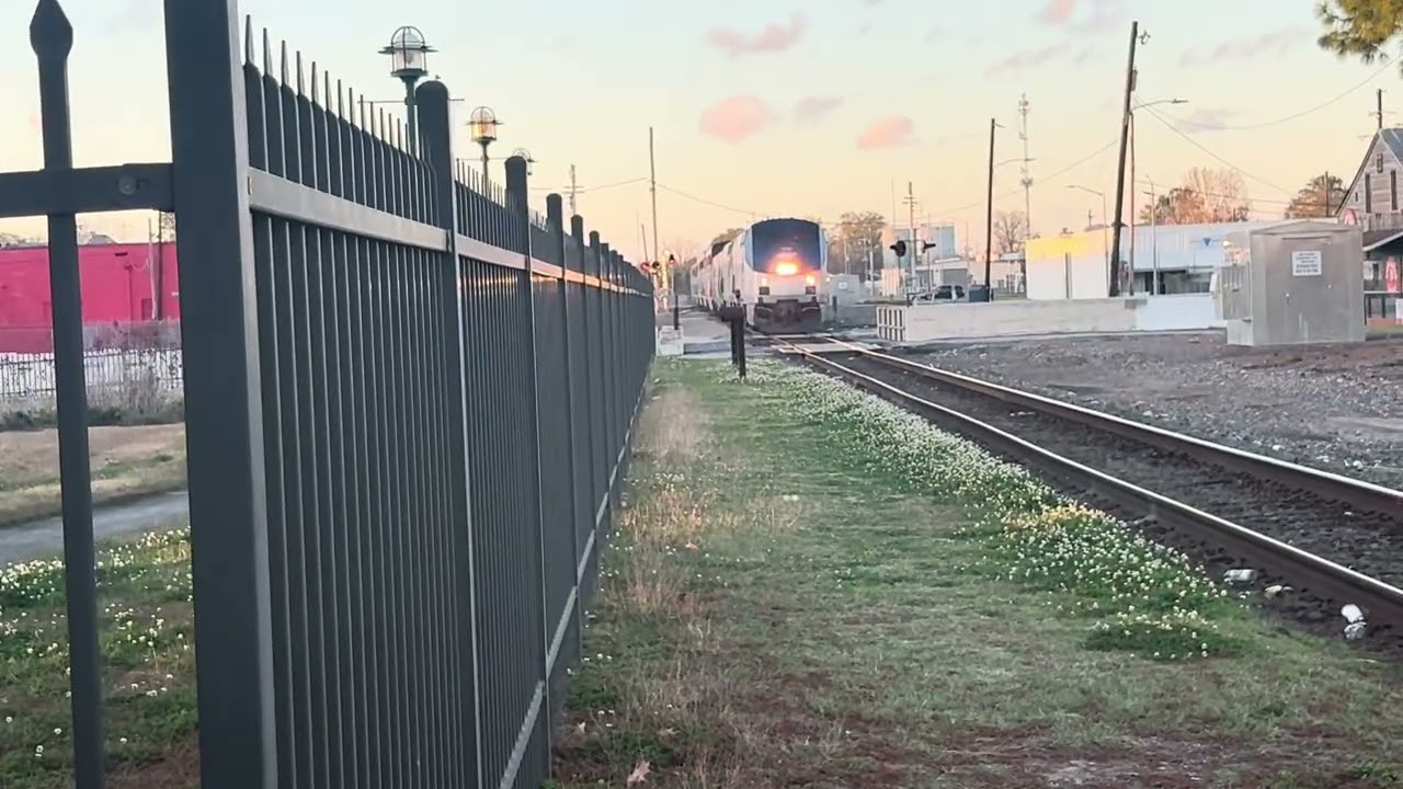 Amtrak sunset limited #2 136 & 77 with nice hornshows.