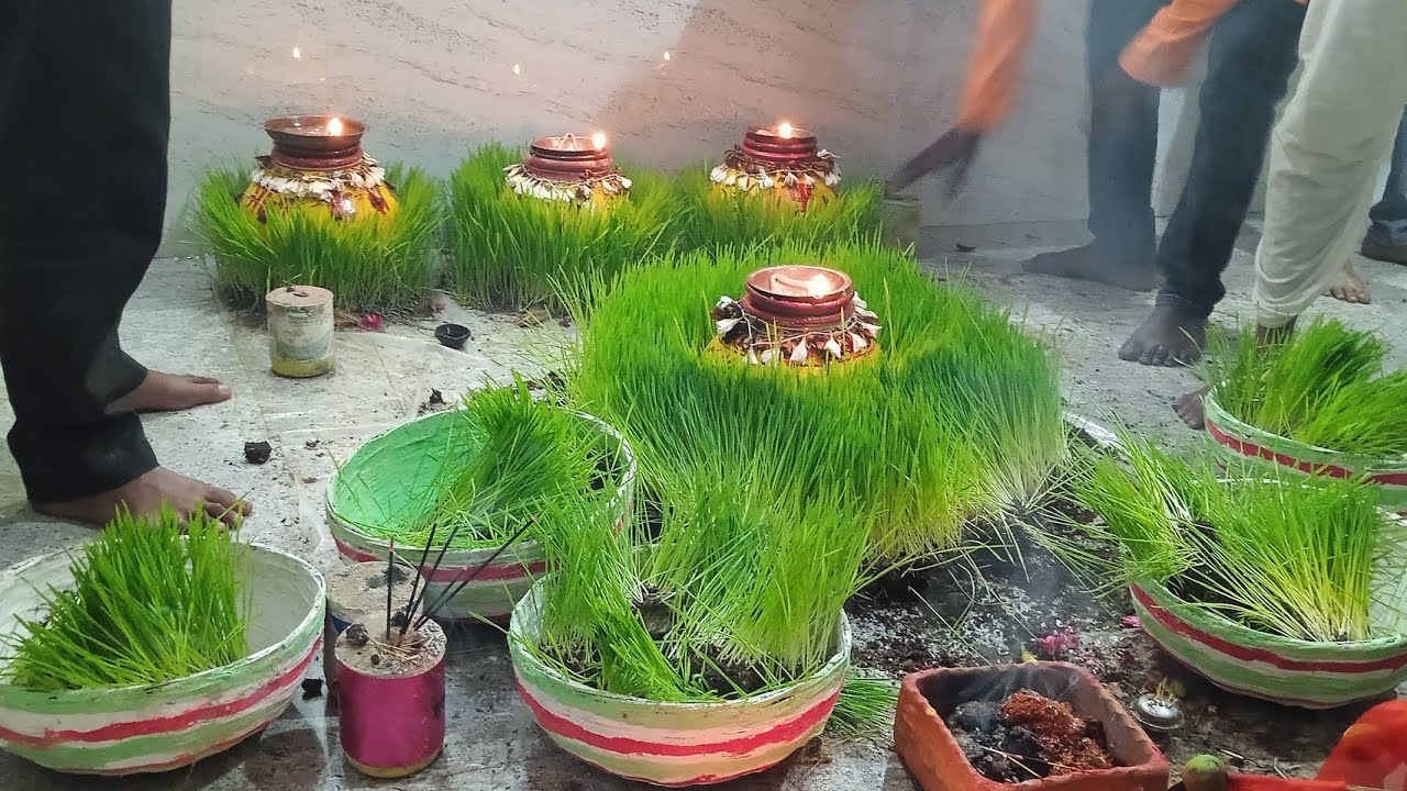 देवी गीत उठ गई कलाश जवारे मडिया सुनी हो गई।।  devi geet uth gai kalash javare madiya sooni ho gai