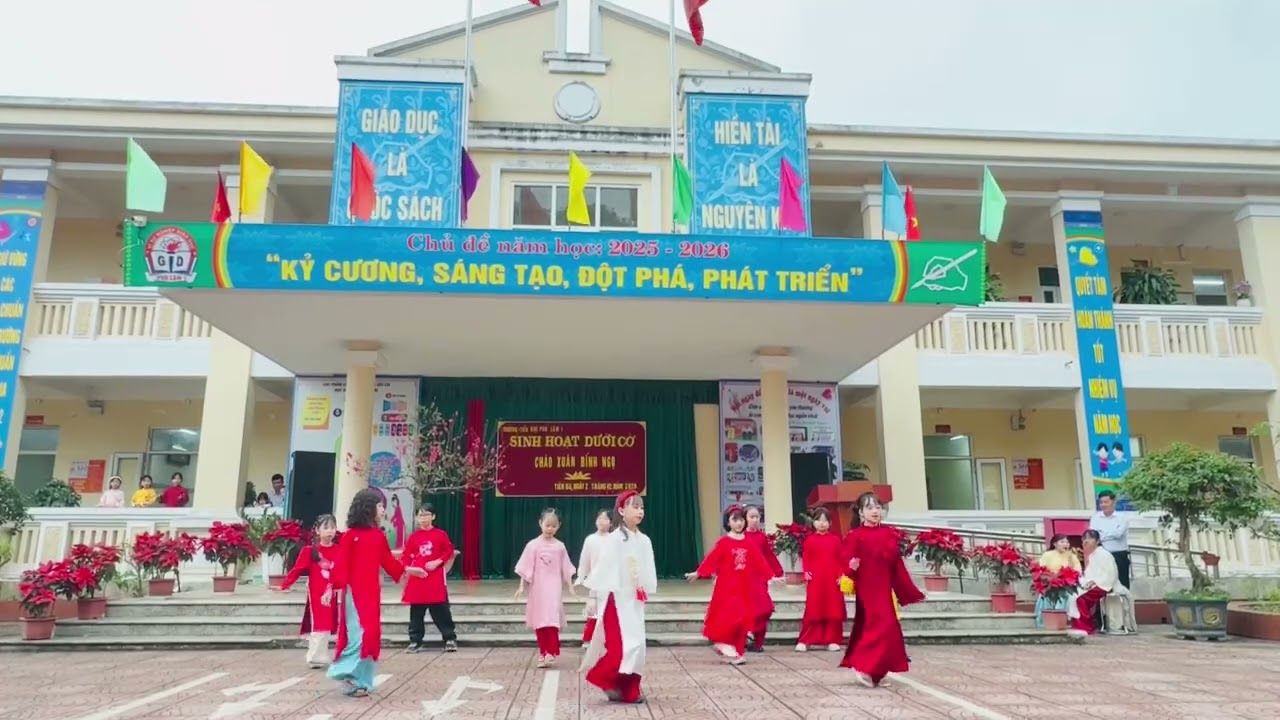 C Chi đi múa chào xuân 2026