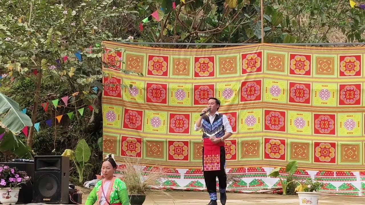 Tub lauj ,hu nkauj tsav pob huổi Nhả.