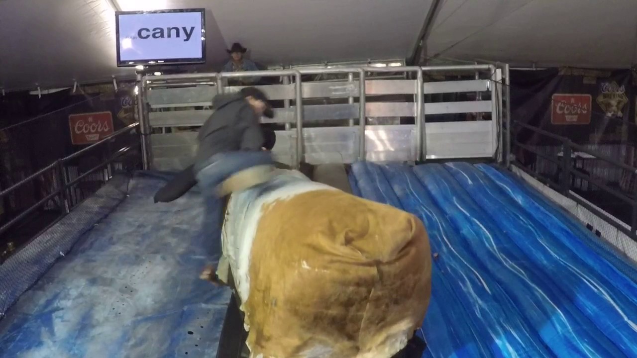 Canyon rides the Superbull at the WFNR