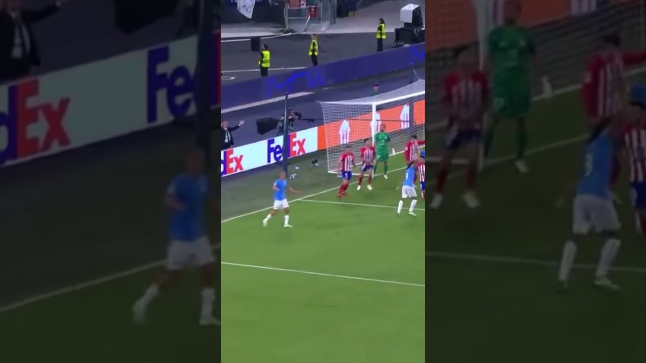 when lazio goal keeper ivan providel scored last second against atletico madrid!!!!