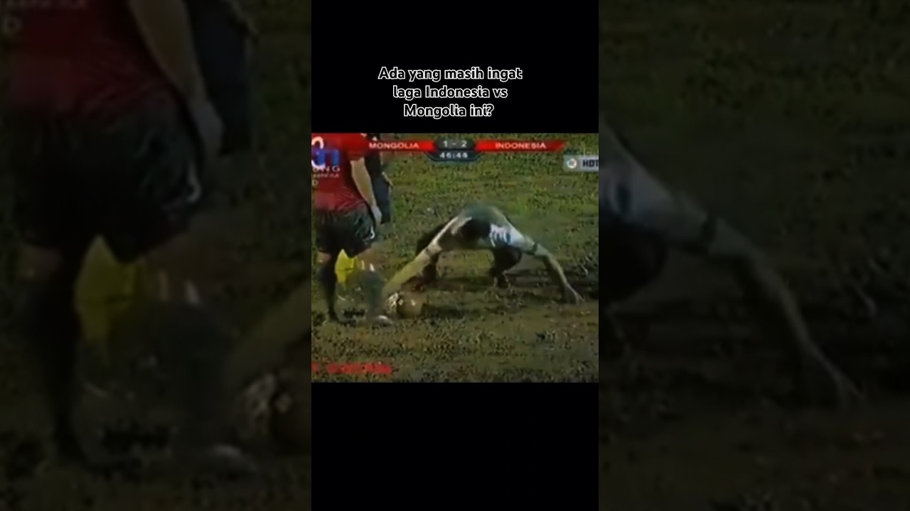 MEMALUKAN‼️Ketika Timnas Indonesia Bermain Di Lapangan Sawah