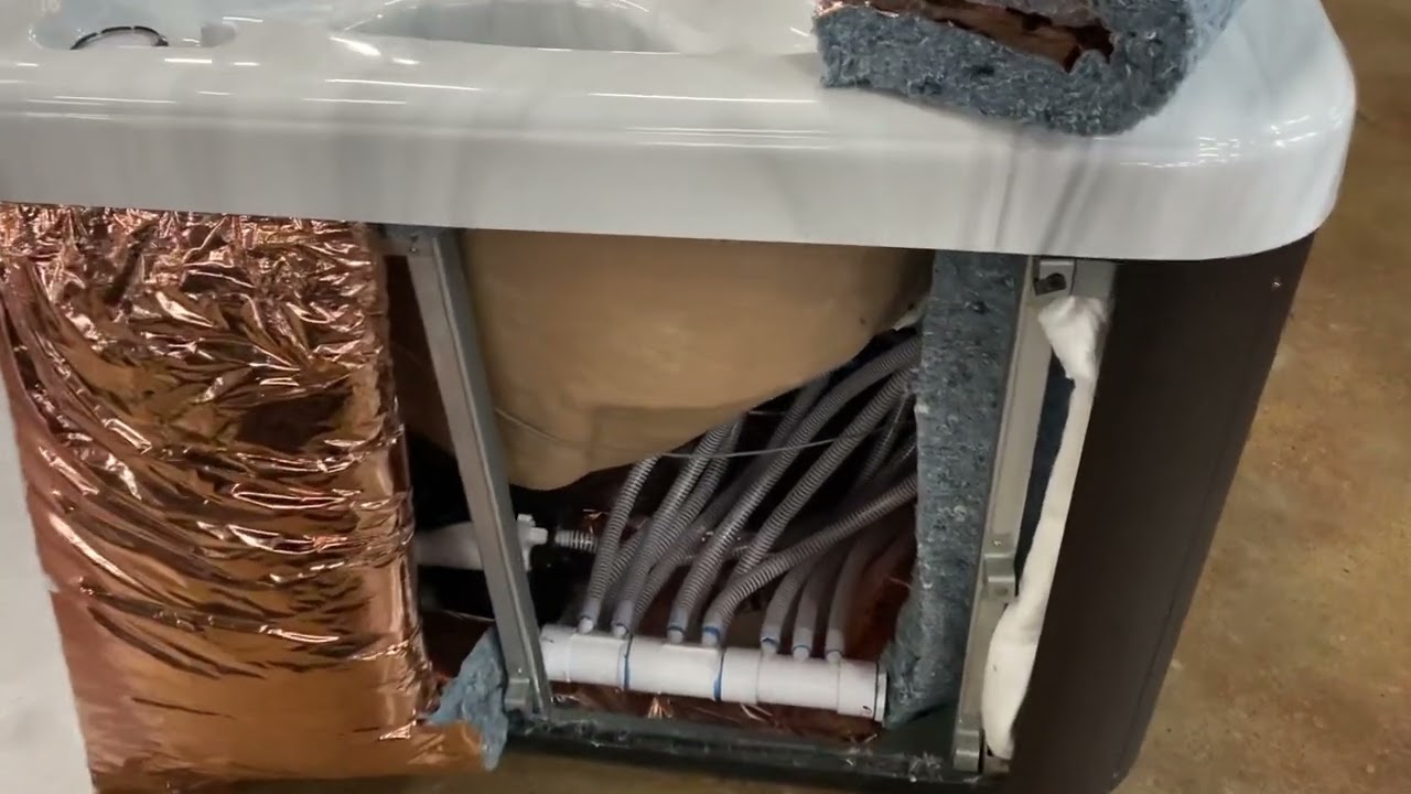 Hot Tub Buyer Guide - Insulation - What is the most efficient hot tub? What is the best hot tub?