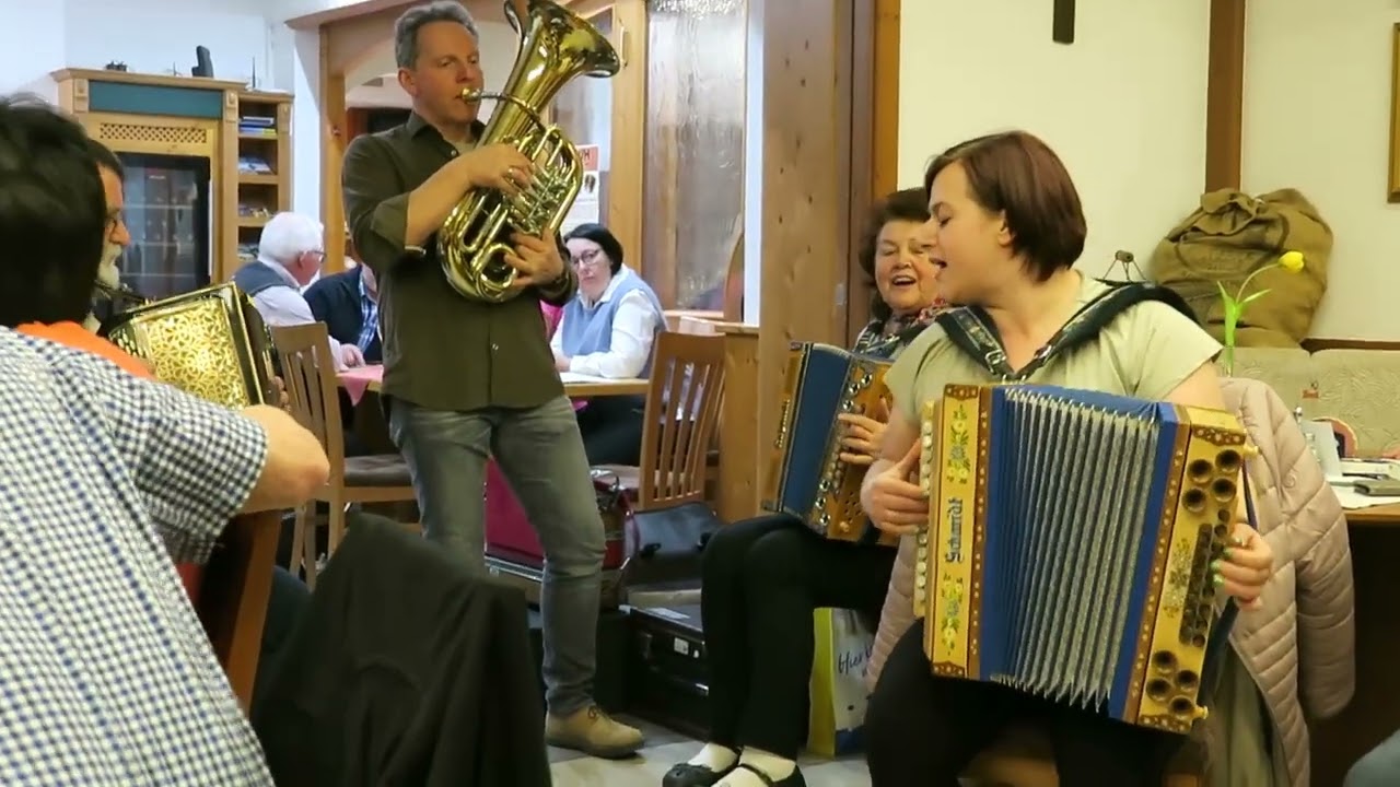 Jo waunn der Hauhn kraht - Anni, Franz, Tina, Gerhard, Monika und MusiSepp