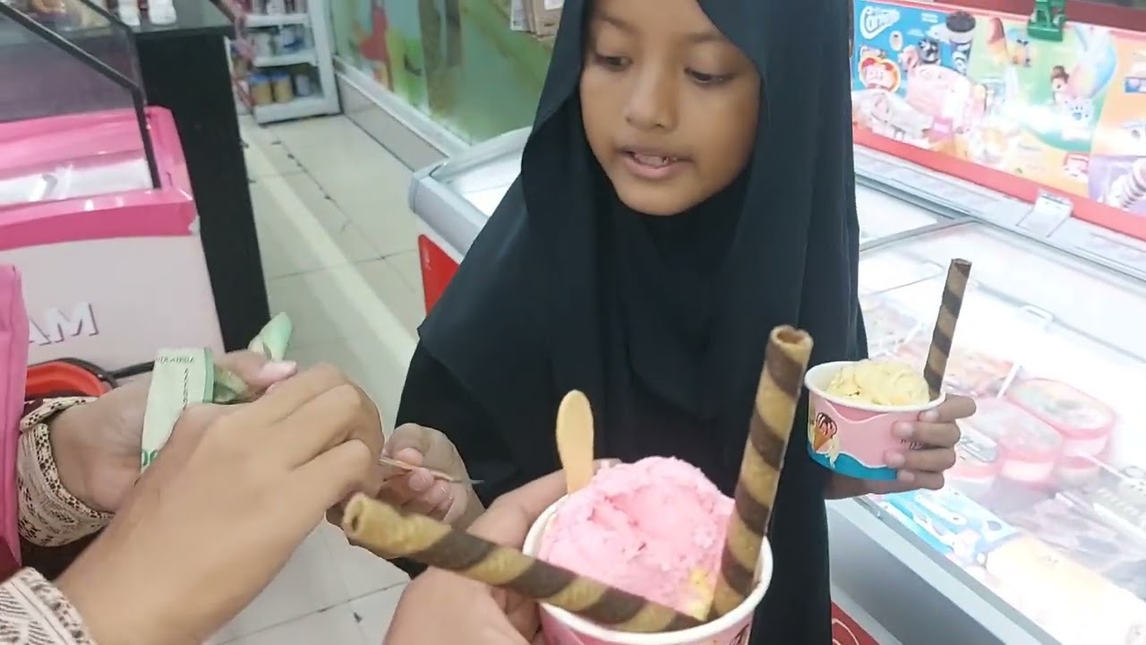 HANIS KE ALFAMIDI CUMA PENGIN BUKA PUASA MAKAN ES CREAM I MURAH MERIAH CUMA 10 RIBU 