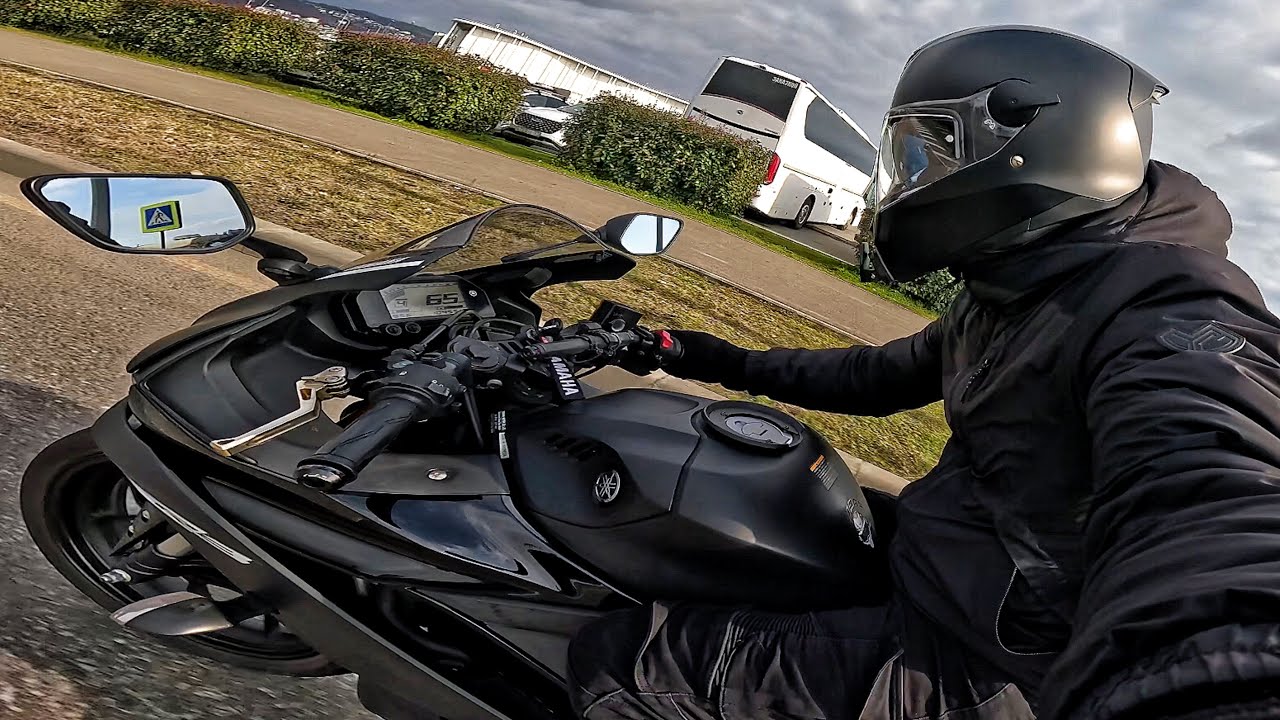 КАТНУЛ НА YAMAHA R3 ( ВЕЛОСИПЕД ? )