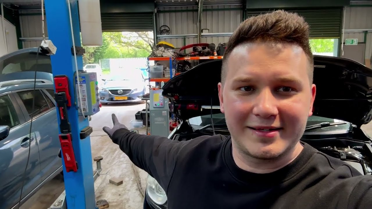 Bagoly a Motortérben - Huhog az Autó