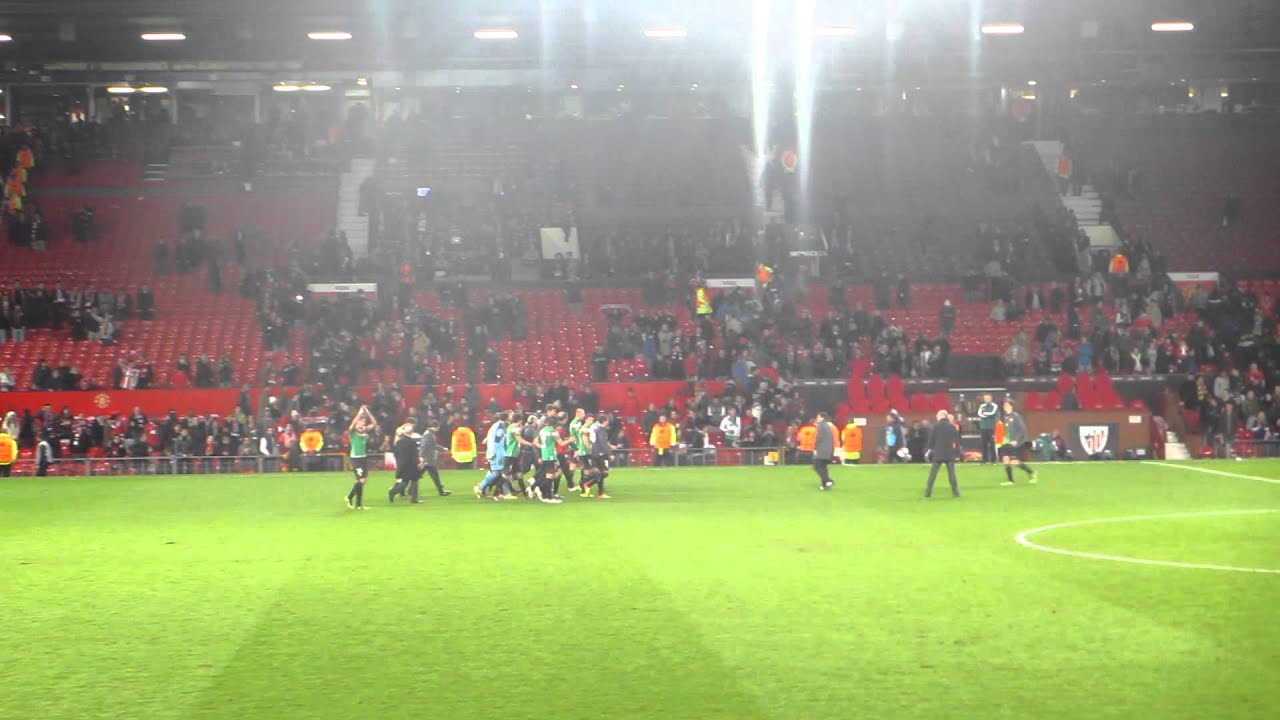 Ovación a los jugadores (Athletic, Old Trafford, 8-3-12)