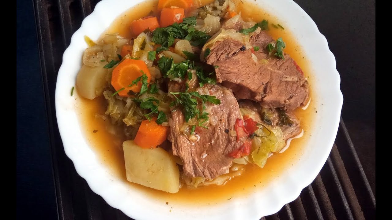KUVANA JAGNJETINA SA SLATKIM KUPUSOM  (Cooked lamb fillet with cabbage)