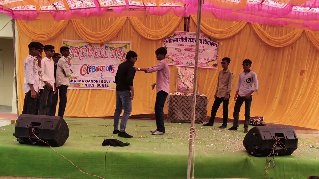 Comedy dance 