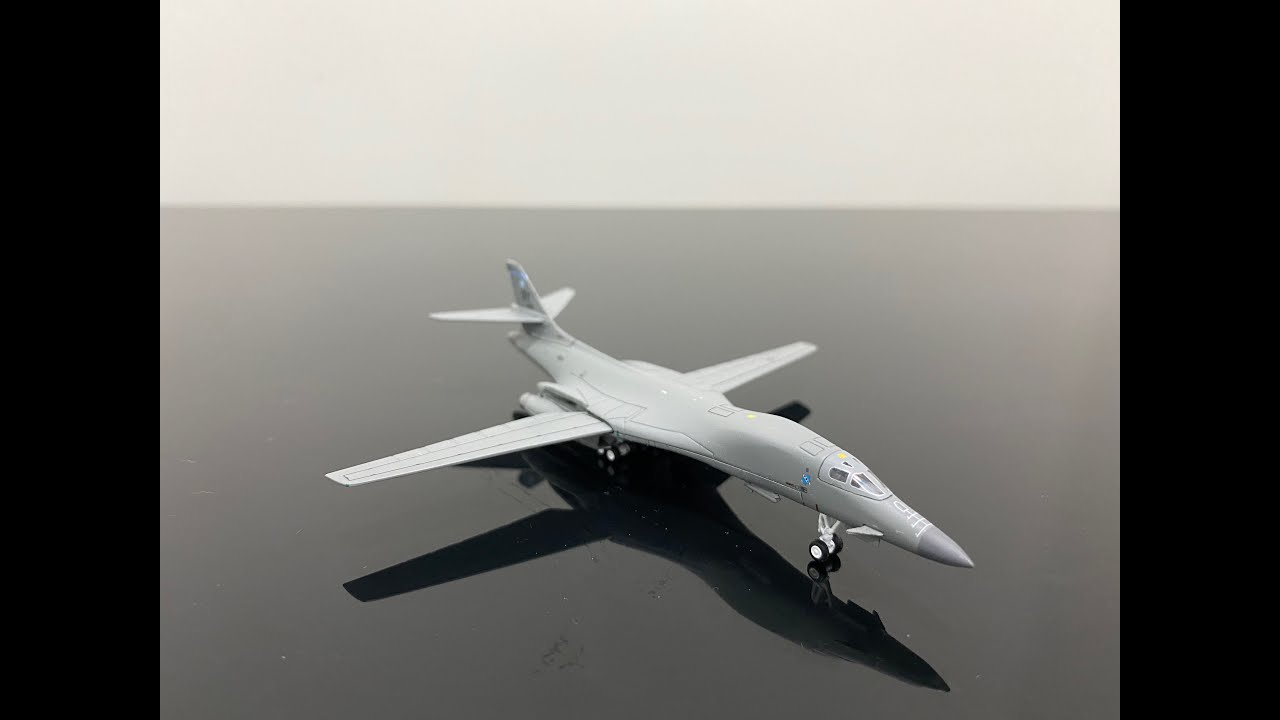 THE UNITED STATES AIR FORCE B-1B LANCER 1:400 Review by GEMINI JETS