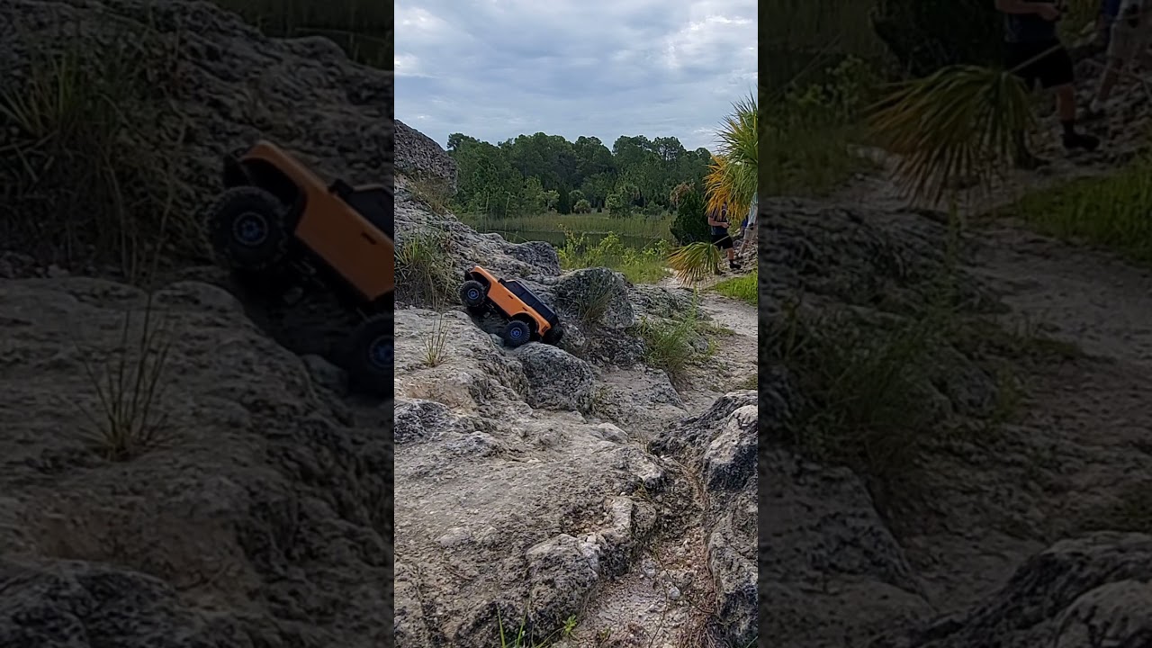 1/10 scale 4x4 RC crawler! #automobile #offroad #4x4 #rccrawler #rccar #offroading #shorts #fun