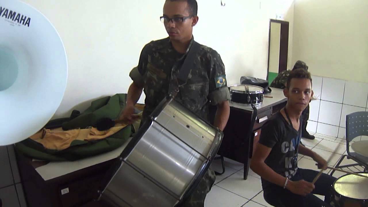 Vassourinha- Visita descontraída de Vando Trombone à Banda do 24 BC em São Luís-MA.