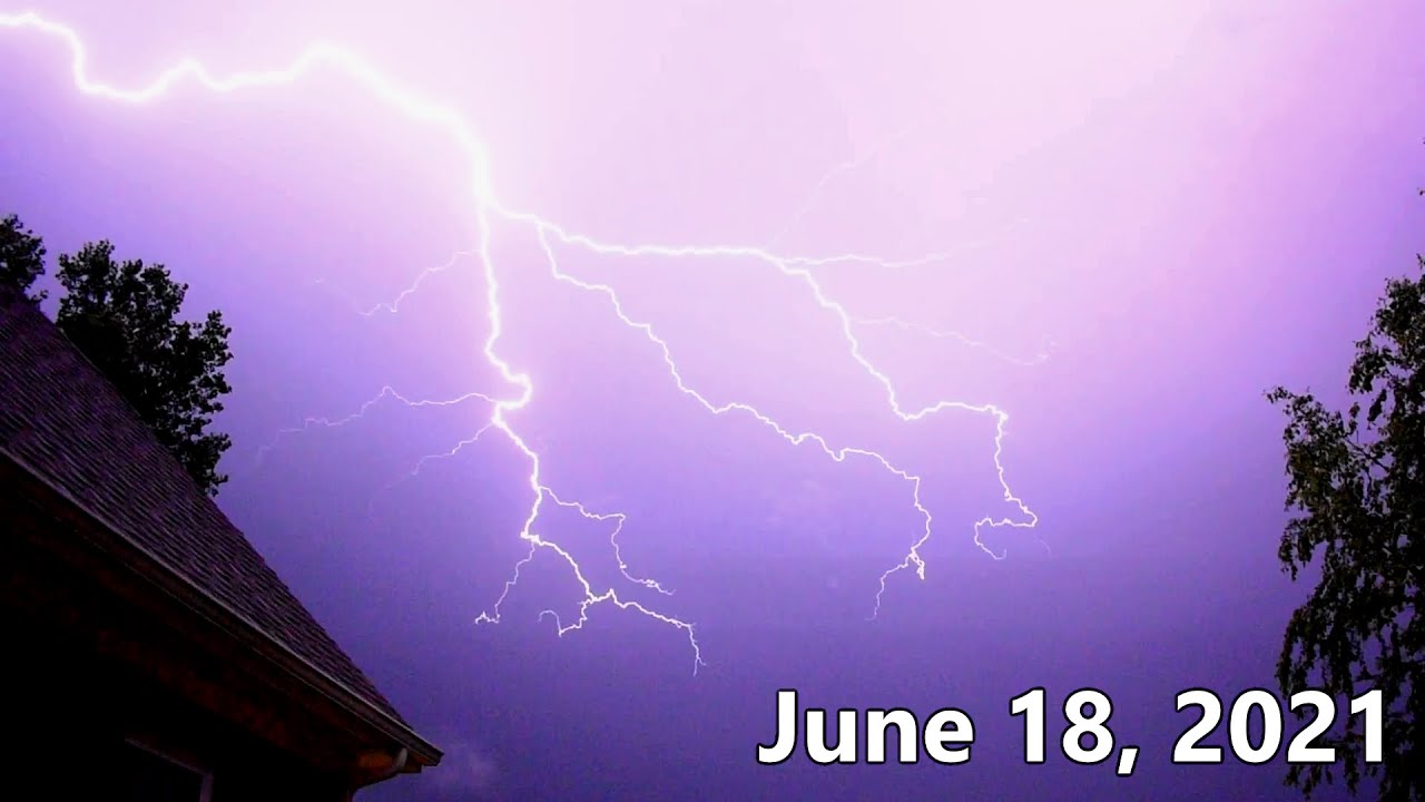 Stunning Anvil Crawler Lightning - June 18, 2021